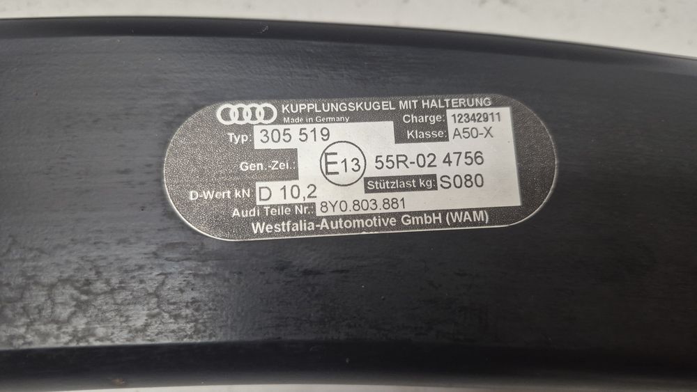 Hak holowniczy oryginalny Audi A3 8Y0.803.881