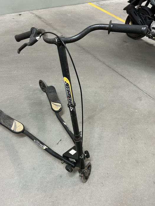 Trotinete de 3 rodas