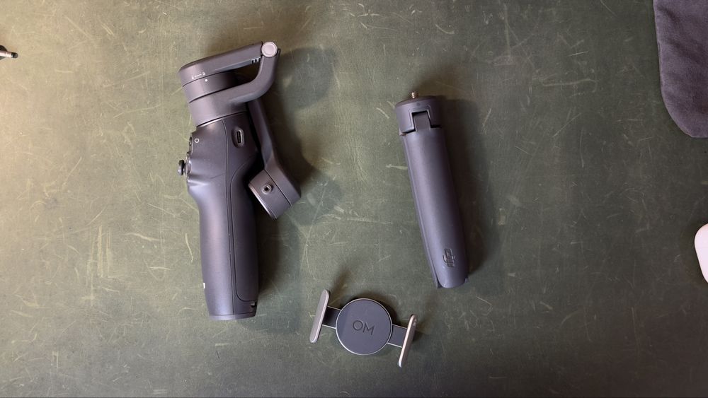 Стабилизатор DJI Osmo Mobile 6 (идеальное состояние, полный комплект без коробки)