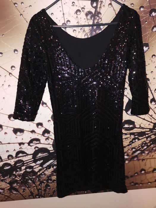 Czarna sukienka mini cekiny S (36)