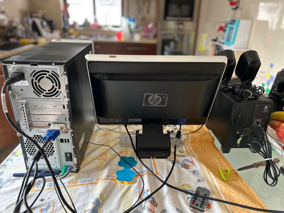 Computador antigo437638609209272321