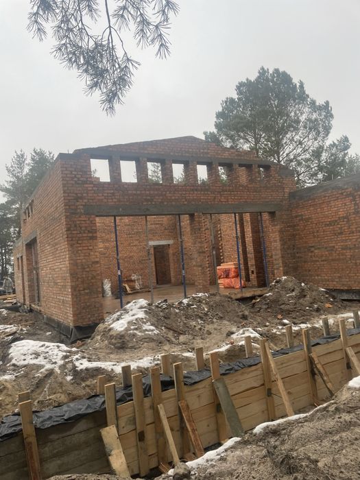 Виконую кирпичьну кладку кровля битоні роботи