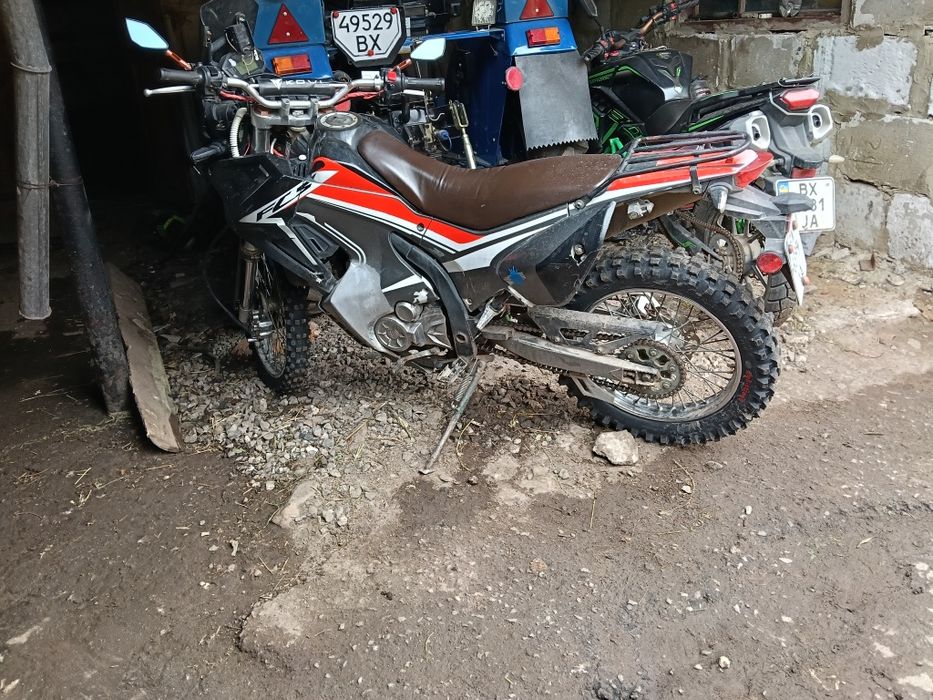 Продам мотик  кові 250