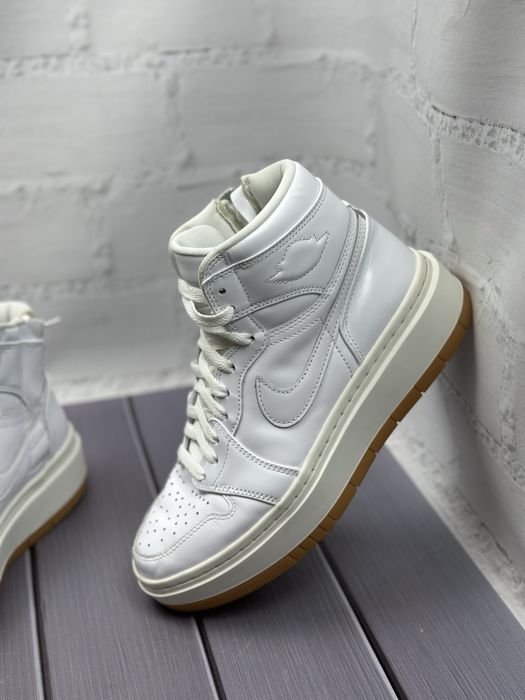 Жіночі білі шкіряні кросівки Jordan Elevate 38.5p