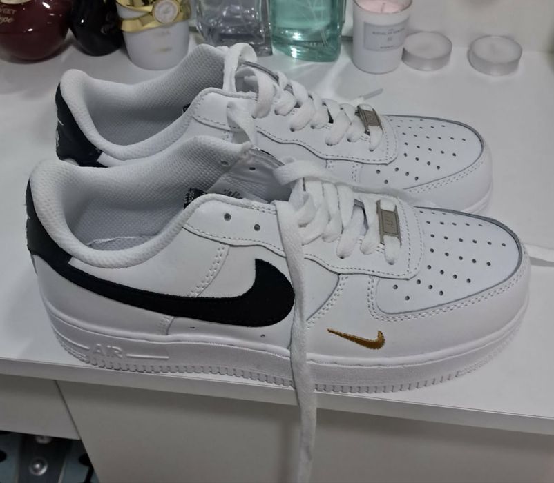 Sprzedam buty damskie Nike rrpliki roz 38