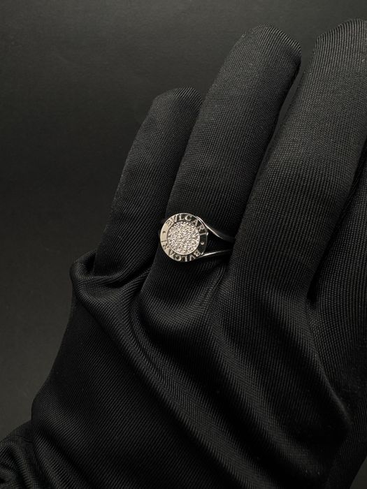 Золота каблучка / золотое кольцо / бриллианты / діаманти