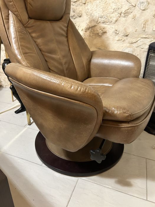 Poltrona reclinavel com pousa pes