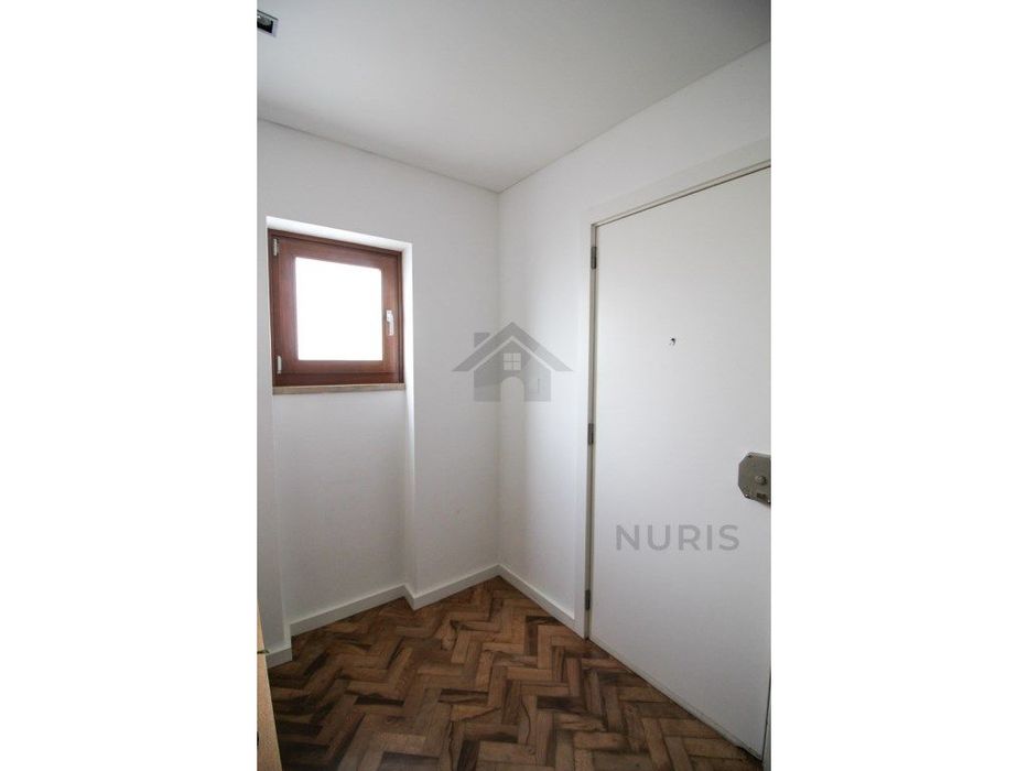 Espaçoso T4 Renovado no Centro de Portimão - 185 m²
