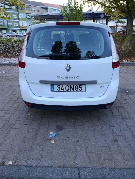 Renault Grand Scenic 1.5 dCi 2012 — photo 2