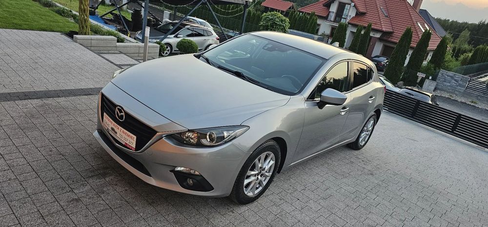 Mazda 3 1.5 101KM 2015r. Nawigacja GrzaneFotele Klimatronik 2stref. ALU Serwis