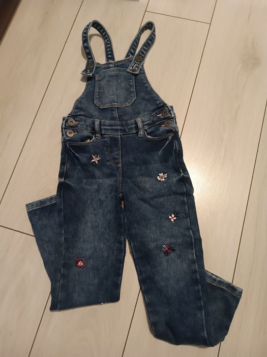 Sprzedam ogrodniczki 122