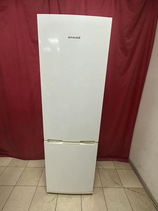 Холодильник Snaige 190/60/60