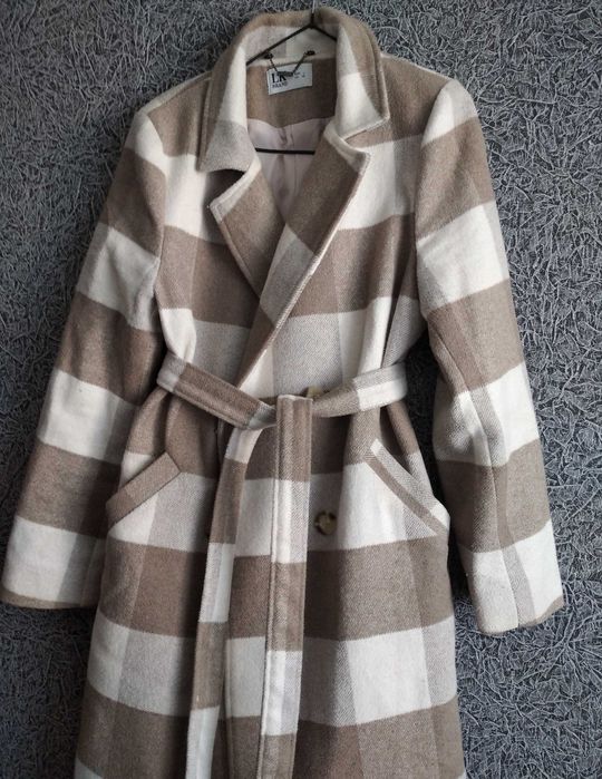 Вишукане пальто на осінь