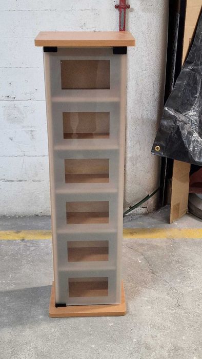 Móvel alto para CDs/DVDs 100,5 cm c/ porta em vidro — impecável
