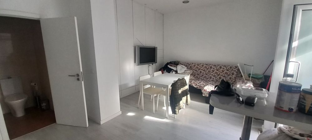 Loja na Travessa de Beirolas