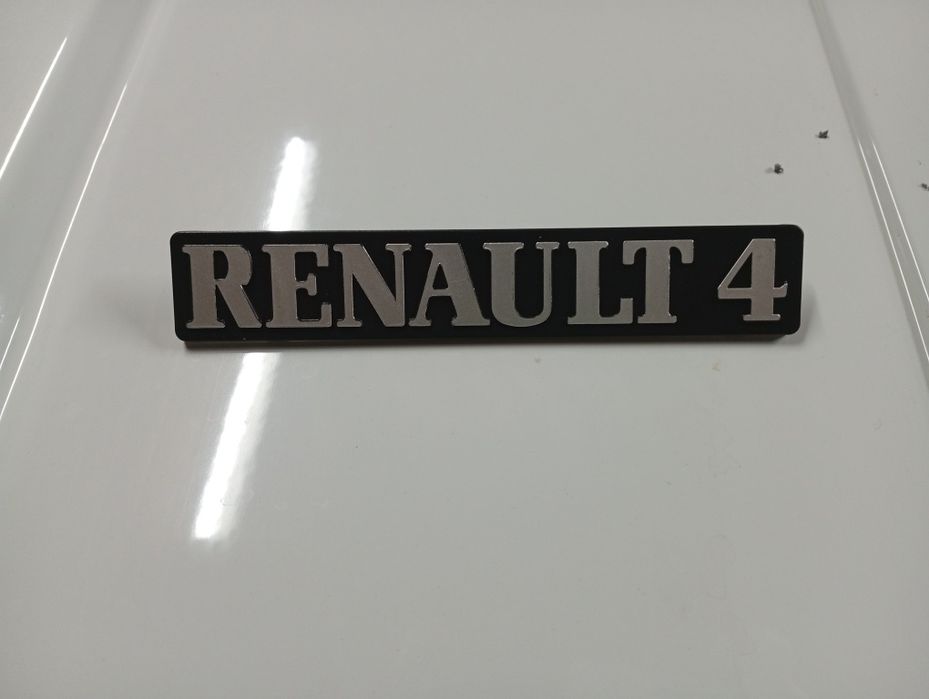Símbolos Renault 4L