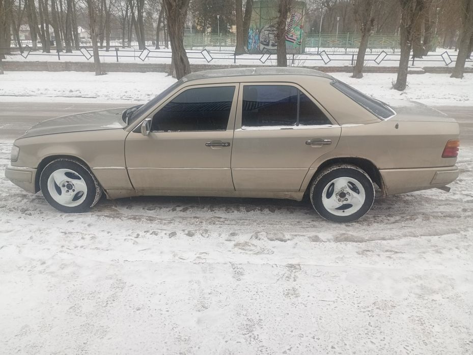 Продам мерседес 124 газ бенз