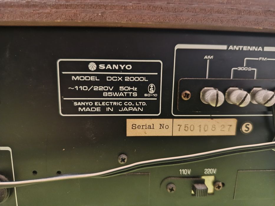 Amplituner SANYO DCX 2000L