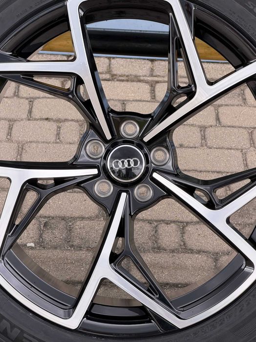 Nowe koła 22 cale Audi Q7 SQ7 czarne połysk srebrne