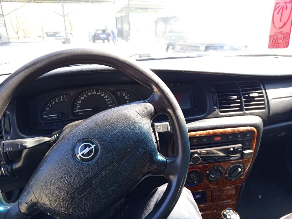 Продам Opel Vectra B  2.5V6