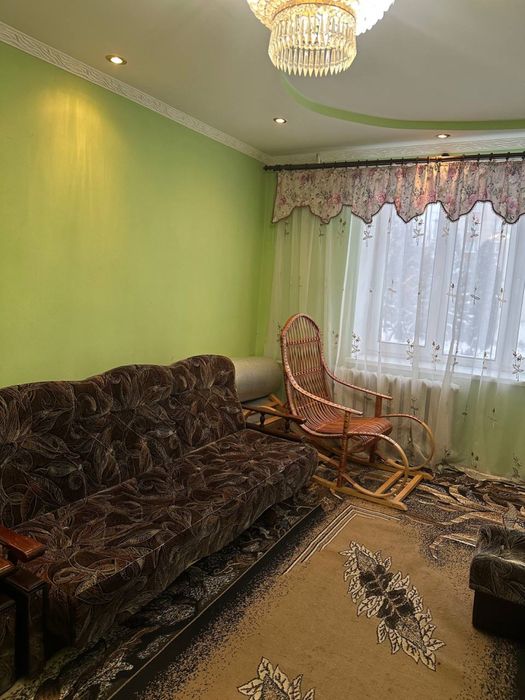 Продам квартиру 76 м2 в Новому Роздолі