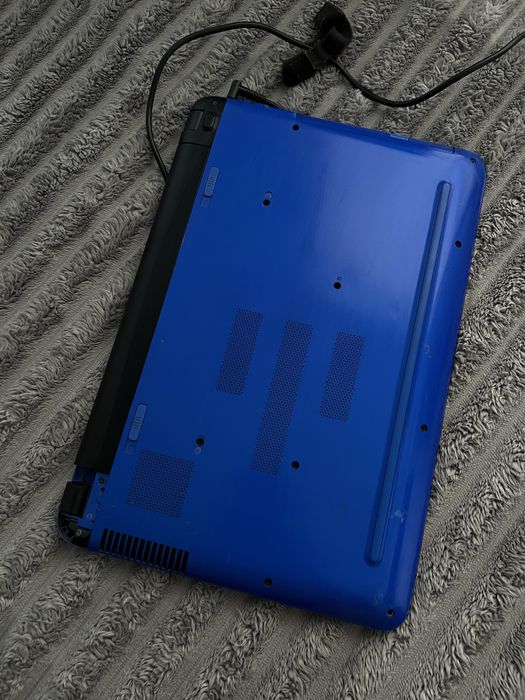 Ноутбук HP Pavilion 15 / AMD A10 Radeon R8 / 4GB RAM / Windows 10