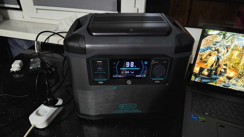 Зарядна Станція "Flashfish P15 / 1500 Вт / 1008 Вт⋅год / Li-ion"