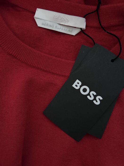Hugo Boss bluzka wełna merino minimalistyczny look