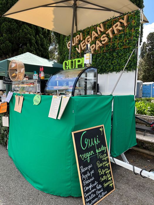 Roulotte alimentar 1,5m x 2m utilizada em poucos eventos
