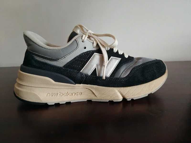 Buty chłopięce New Balance 38
