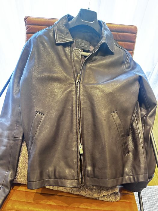 Casaco tipo biker em 100% pele