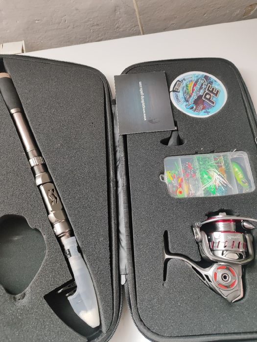 Zestaw wędkarski spinningowy