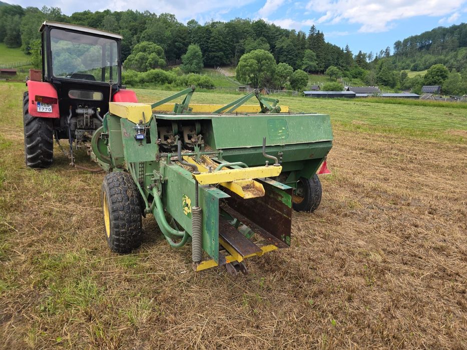 Prasa do kostek JOHN DEERE