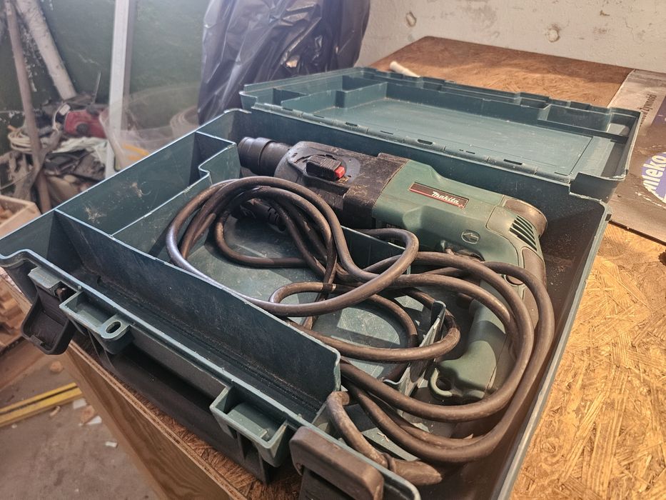 Młotowiertarka Makita HR2450