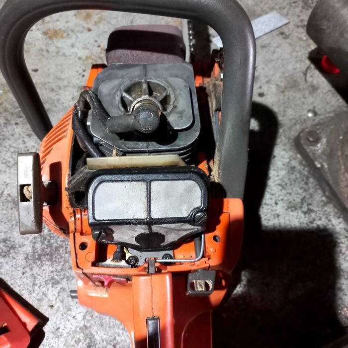Бендзопила Husqvarna 137