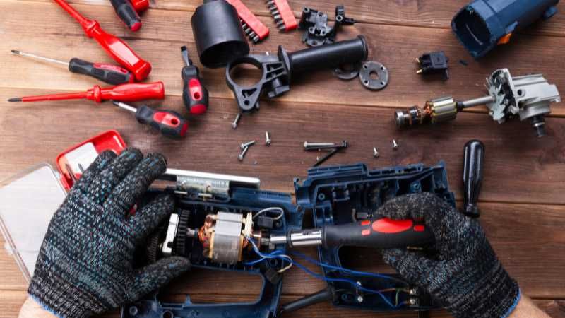 Ремонт акумуляторного електроінструменту Бровари (Bosch, Makita, DeWalt)