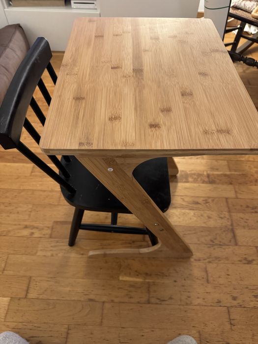 Secretária criança