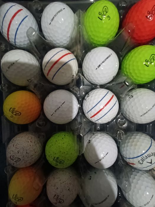 Conjunto de 200 bolas taylormade e callaway e titleist em bom estado