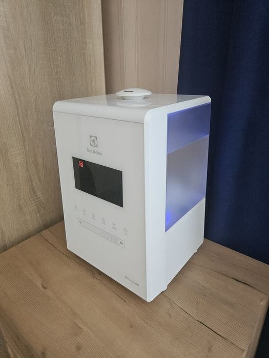 Увлажнитель Electrolux EHU-3615D (как новый)