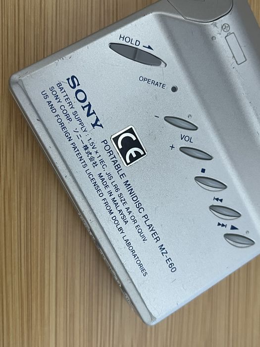 Sony Walkman MiniDisc MZ-E60 + 3 Discos