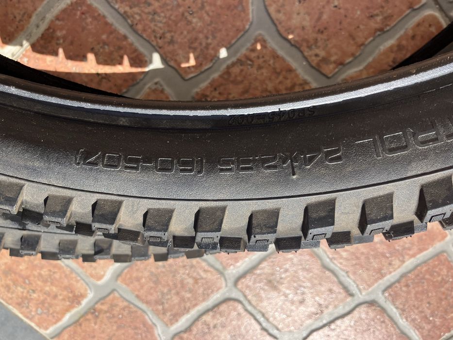 Pneus BTT bicicleta 24” como novo