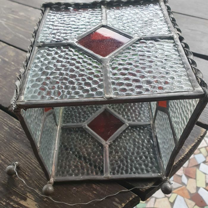 lampa zabytek ołowiana