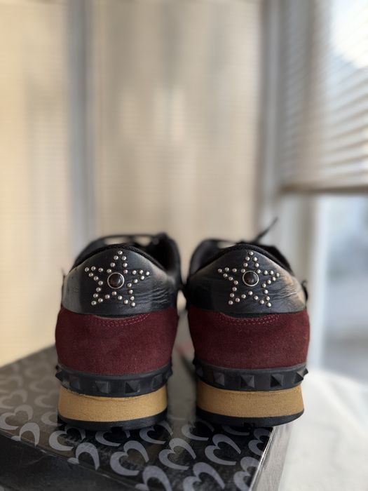 Кросівки в стилі Valentino Garavani