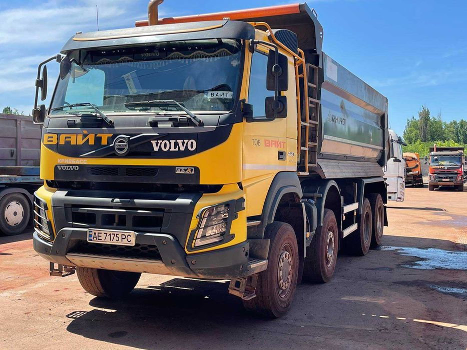 Послуги оренда спецтехніки самоскидів Аренда Спецтехника и самосвали.