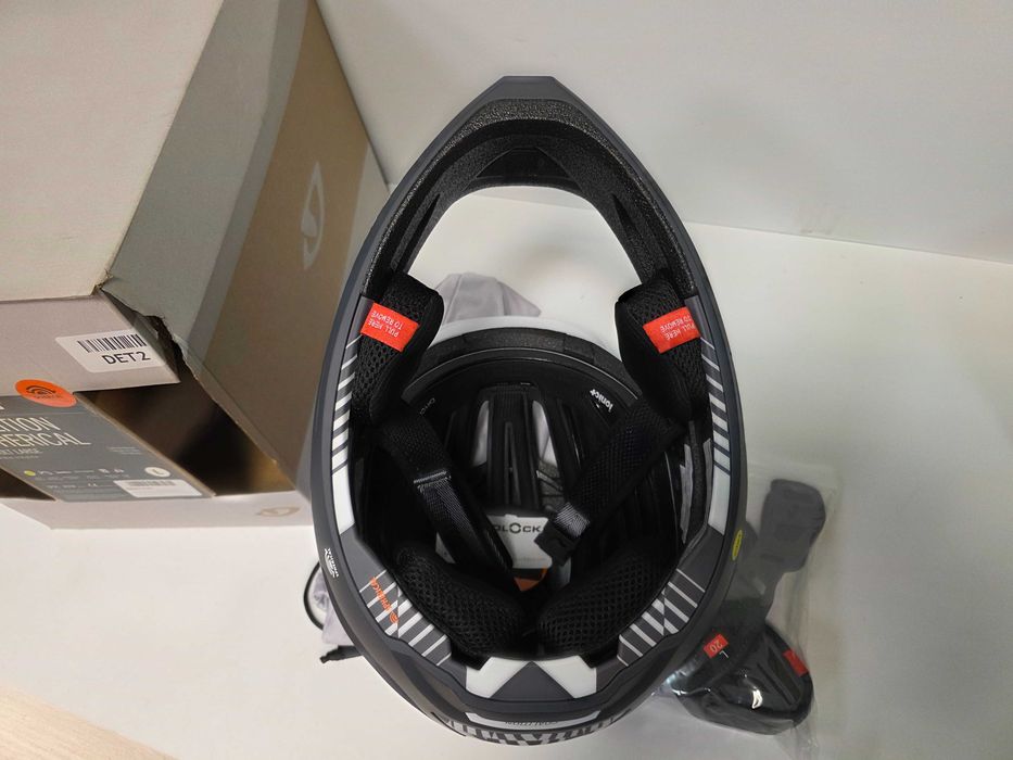 Велошолом шлем фулфейс BMX даунхіл Giro Coalition Spherical MIPS L