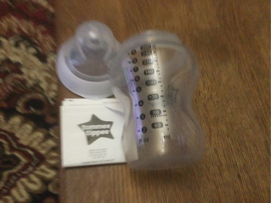 Продам бутылочки для кормления малышей.