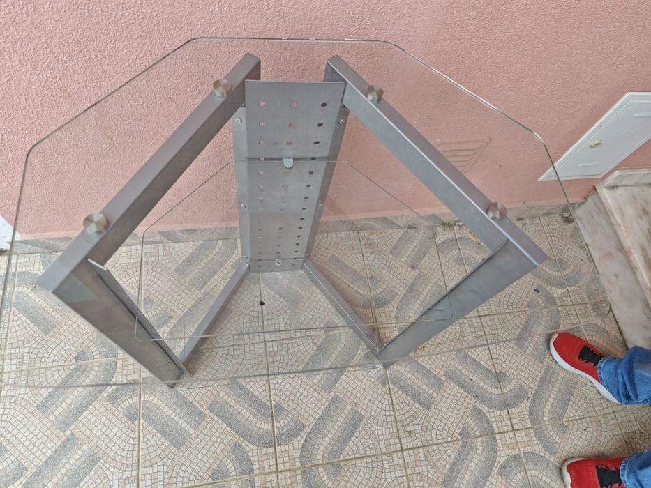 Estante de vidro para televisão