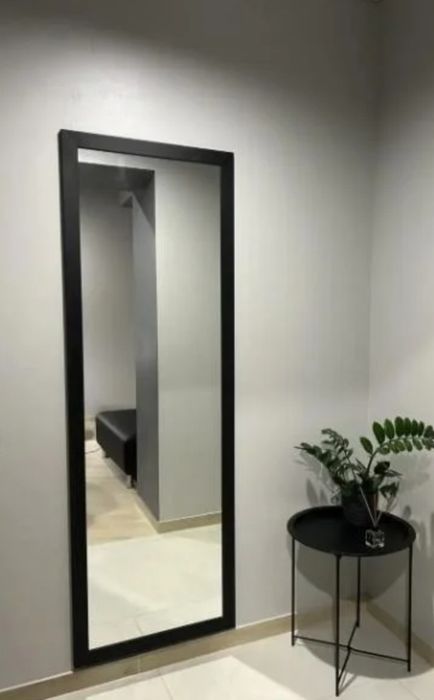 Продам дзеркало в повний зріст