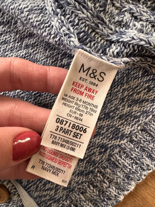 Elegancki sweterek M&S rozmiar 62