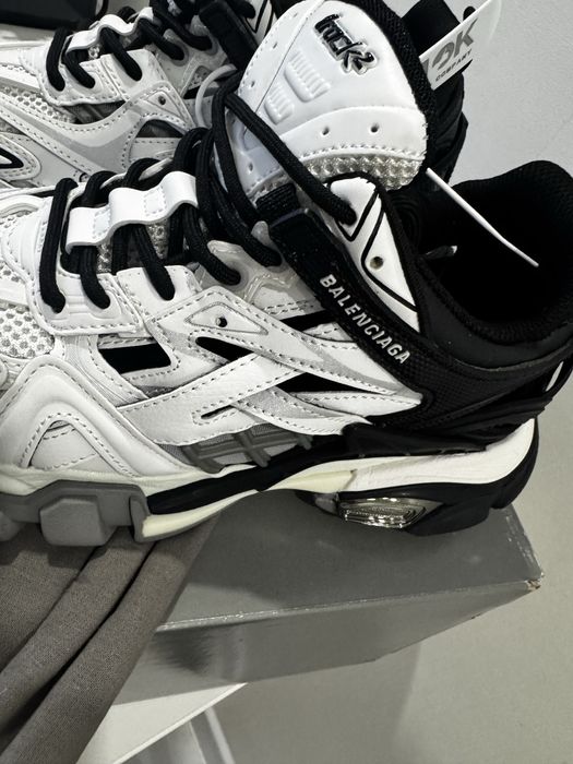 Кроссовки Balenciaga Track 2.0 "White/Black"